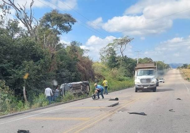 Vuelca Carro Dos Heridos VillaFlores MX Primer Portal