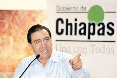 Hojas Libres /*La destrucción de las instituciones republicanas en Chiapas, legado de Pablo Salazar