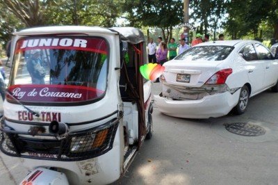 Carro Vs. moto: daños materiales