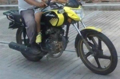 Le robaron su moto con  lujo de violencia