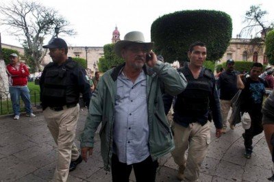 “No habrá perdón para asesinos de mi hijo”: Hipólito Mora; exige a AMLO castigo para Alfredo Castillo