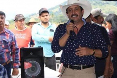 Entrega Nolasco Marina  apoyo a pescadores