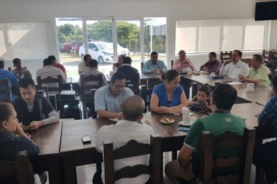 Empresarios frailescanos se reúnen con residente estatal de FIRA
