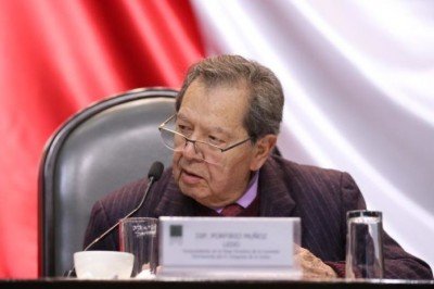 México debe reducir su producción petrolera: Porfirio Muñoz Ledo