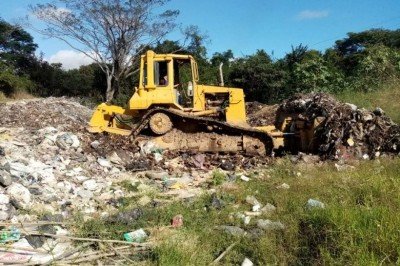 Inicia jornada de limpieza y mantenimiento de basureros en Villacorzo