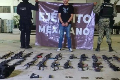 Detienen a funcionario con arsenal y drones en operativo militar